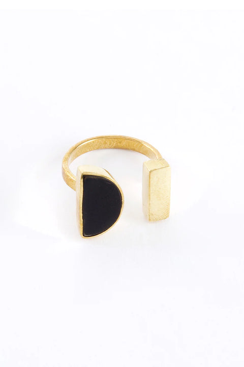 Kenyan Umbra Ring in Brass and Dark Cow Horn